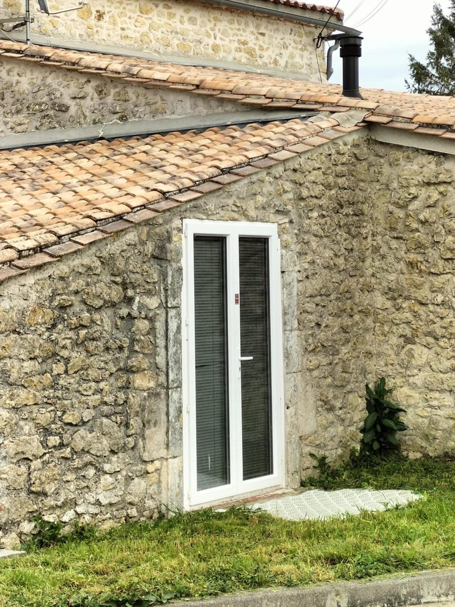 Ferienwohnung Chez Cali Eyrans-de Soudiac Exterior foto